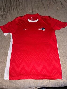Nike  Red New England Patriots Short Sleeve Jersey Tee
